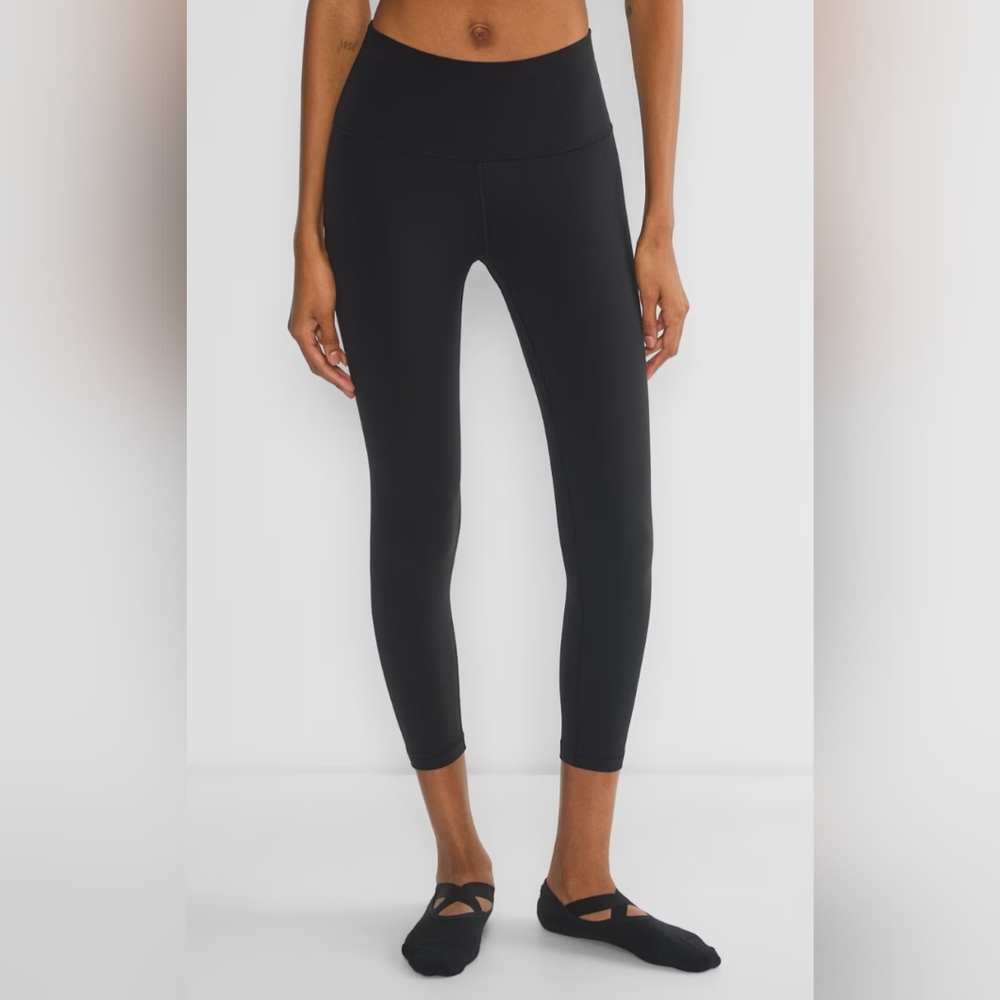 BNWT Black TnaButter Cheeky Ankle Size Large Hi-Rise Aritzia